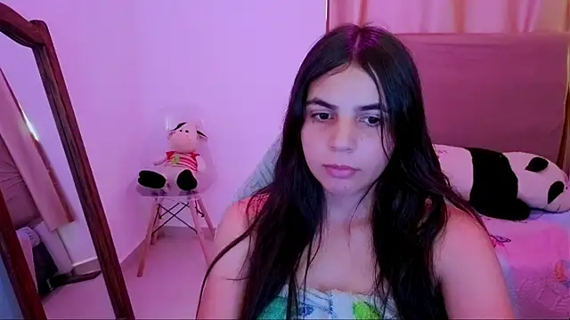 Snapshot of _elenna chatting on 06-10-26, 05:56 elenna online show from 06-10-26, 05:56