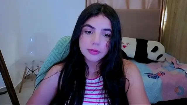 Snapshot of _elenna chatting on 06-13-26, 05:44 elenna online show from 06-13-26, 05:44