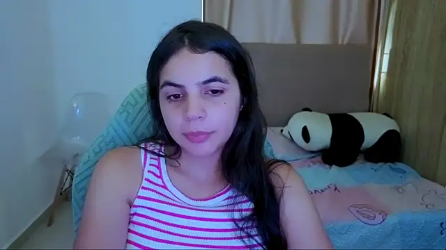 Snapshot of _elenna chatting on 07-08-26, 06:12 elenna online show from 07-08-26, 06:12
