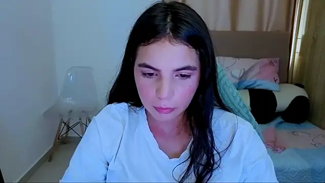 Snapshot of _elenna chatting on 07-23-26, 07:23 elenna online show from 07-23-26, 07:23