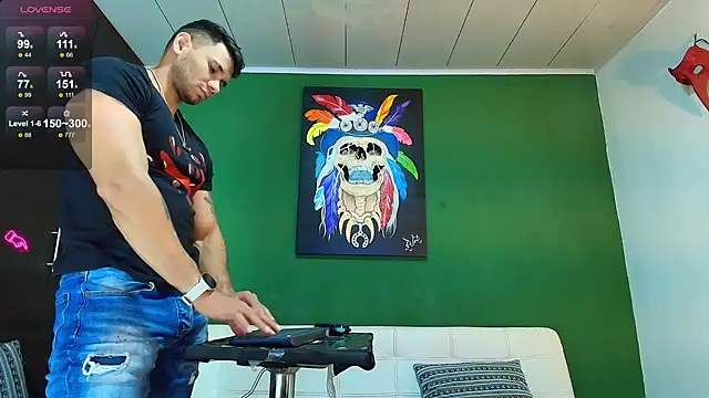 Snapshot of GendersonFit chatting on 10-24-25, 09:44 GendersonFit online show from 10-24-25, 09:44