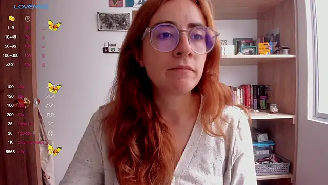 linda giggle online show from 02-11-25, 02:13