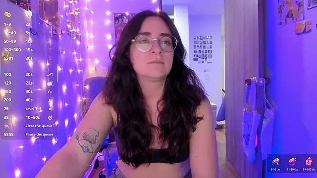 linda giggle online show from 10-28-25, 12:25