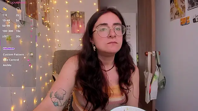 linda giggle online show from 11-05-25, 09:59