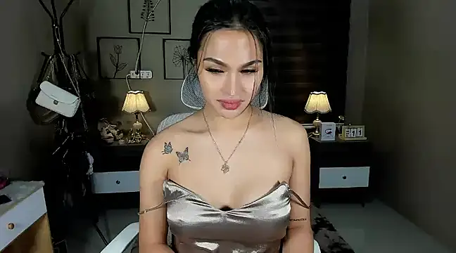 Snapshot of EternityBanks chatting on 02-12-25, 02:24 EternityBanks online show from 02-12-25, 02:24