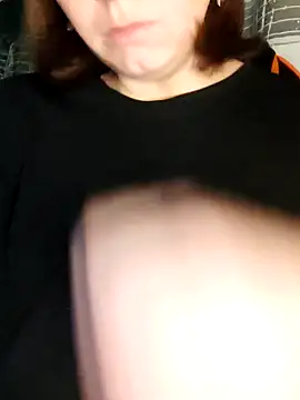 Snapshot of Aashikalaa chatting on 12-16-24, 06:27 Aashikalaa online show from 12-16-24, 06:27