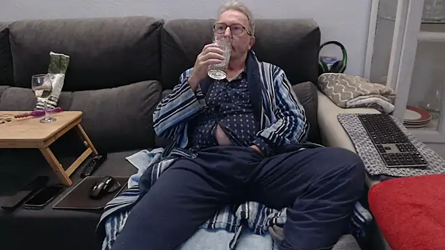 Nudelschwanz online show from 03-11-26, 09:10