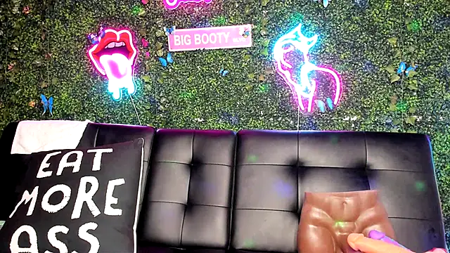 ThickAssRena online show from 12-12-24, 10:45