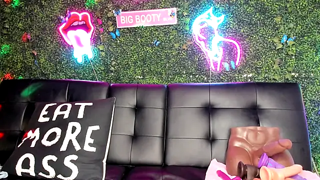 ThickAssRena online show from 12-13-24, 07:47