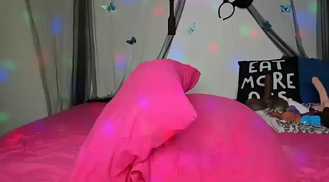 ThickAssRena online show from 01-12-25, 04:00