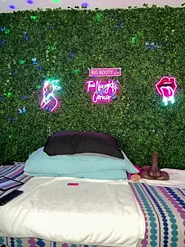 ThickAssRena online show from 02-18-26, 08:43