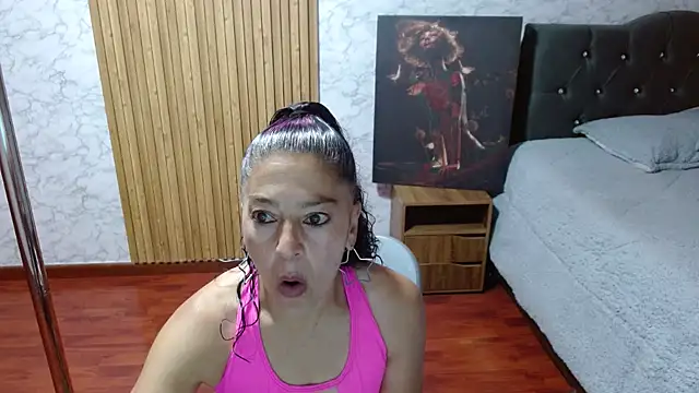 Snapshot of Anitta_muscle chatting on 04-10-26, 08:57 Anitta muscle online show from 04-10-26, 08:57