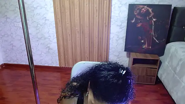 Snapshot of Anitta_muscle chatting on 04-28-26, 08:47 Anitta muscle online show from 04-28-26, 08:47