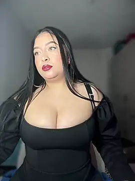 Snapshot of cami_ortiz__ chatting on 01-01-25, 03:13 cami ortiz online show from 01-01-25, 03:13