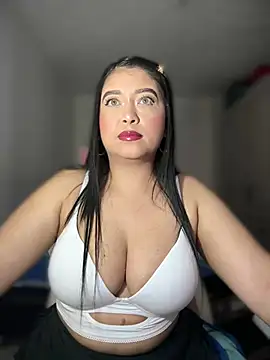 Snapshot of cami_ortiz__ chatting on 01-19-25, 05:58 cami ortiz online show from 01-19-25, 05:58