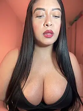 Snapshot of cami_ortiz__ chatting on 09-25-25, 05:00 cami ortiz online show from 09-25-25, 05:00