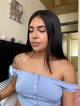 DaphneUwu online show from 12-13-24, 05:54