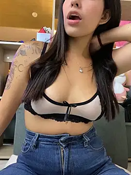 DaphneUwu online show from 09-28-25, 01:44