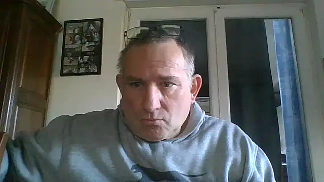 Snapshot of jeanlulu chatting on 01-11-25, 03:09 jeanlulu online show from 01-11-25, 03:09