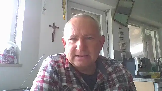 Snapshot of jeanlulu chatting on 10-14-25, 08:37 jeanlulu online show from 10-14-25, 08:37