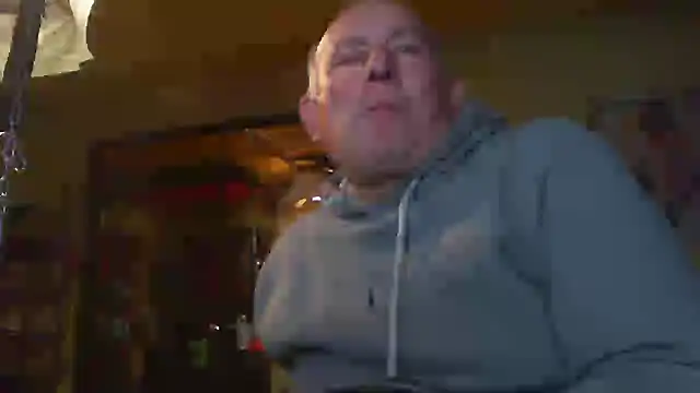 Snapshot of jeanlulu chatting on 10-30-25, 08:20 jeanlulu online show from 10-30-25, 08:20