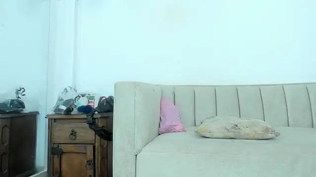 kristyl paez online show from 10-24-25, 07:54