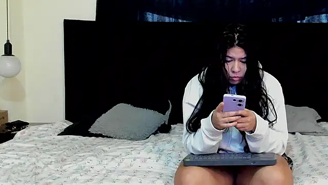 lissandthor13 online show from 10-30-25, 11:22