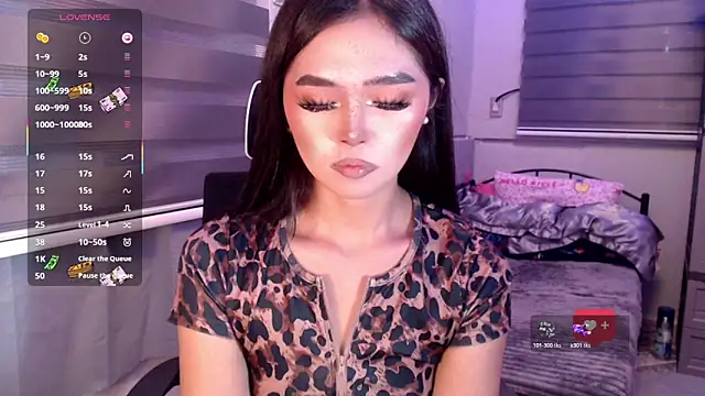 Itsme claire online show from 11-13-25, 01:37