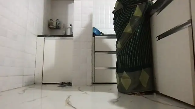 Riyasingh9 online show from 11-11-25, 04:23