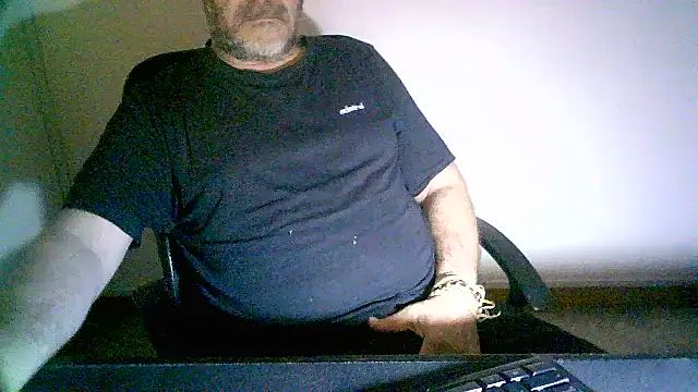 Snapshot of Greek_Passion chatting on 05-16-26, 01:21 Greek Passion online show from 05-16-26, 01:21
