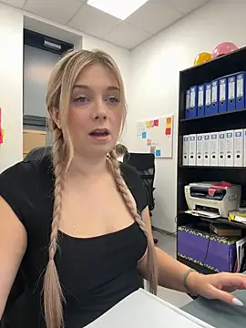 CherryAuroraa online show from 12-05-24, 08:22