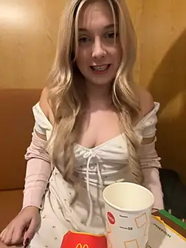 CherryAuroraa online show from 12-19-24, 10:10