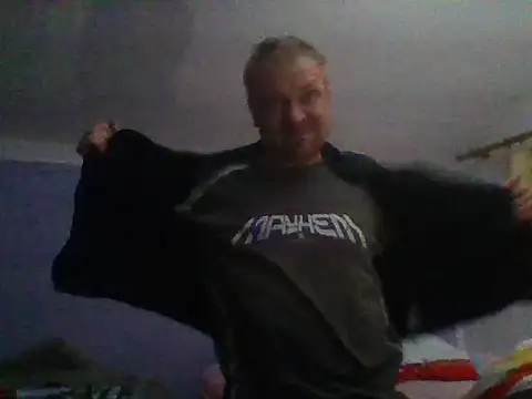 Snapshot of 82liska chatting on 05-09-26, 02:39 82liska online show from 05-09-26, 02:39