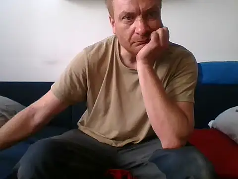 Snapshot of 82liska chatting on 05-20-26, 12:11 82liska online show from 05-20-26, 12:11