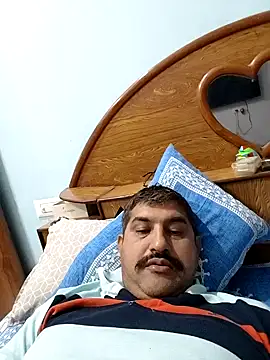 Amandev7 online show from 10-18-25, 03:09