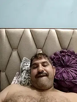 Snapshot of Amandev7 chatting on 04-27-26, 07:45 Amandev7 online show from 04-27-26, 07:45