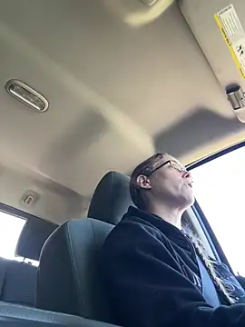 Dakota 02 online show from 04-17-26, 07:28