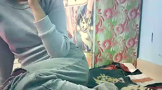 lovelydesi21 online show from 01-25-25, 02:58