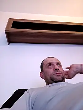 Roman0798 online show from 12-20-24, 05:57