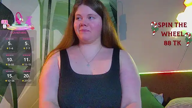 Snapshot of RubyValen chatting on 12-15-25, 01:10 RubyValen online show from 12-15-25, 01:10