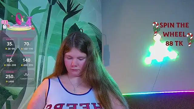 Snapshot of RubyValen chatting on 12-16-25, 01:21 RubyValen online show from 12-16-25, 01:21