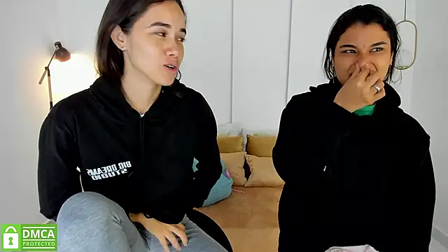 sexychanell 18 online show from 03-03-25, 10:49