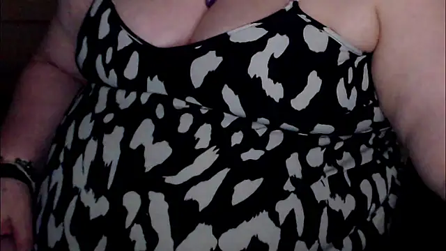 Snapshot of mayasmith chatting on 06-07-26, 11:36 mayasmith online show from 06-07-26, 11:36