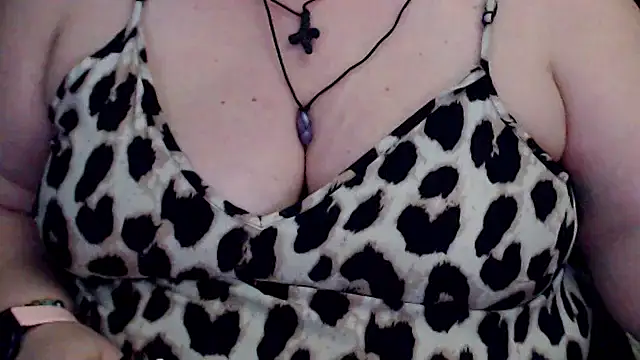 Snapshot of mayasmith chatting on 07-01-26, 12:01 mayasmith online show from 07-01-26, 12:01