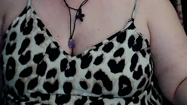 Snapshot of mayasmith chatting on 07-09-26, 06:45 mayasmith online show from 07-09-26, 06:45
