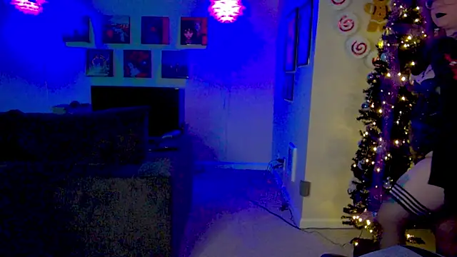 Snapshot of KiraSpitQueen chatting on 12-15-25, 04:50 KiraSpitQueen online show from 12-15-25, 04:50