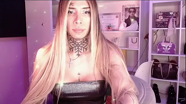 caroline cossei online show from 10-03-25, 05:04