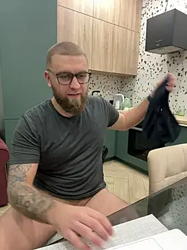 Bear bear  online show from 02-21-25, 12:05