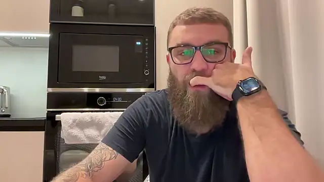 Bear bear  online show from 11-21-25, 11:09