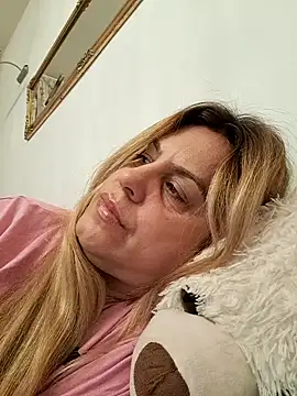 OliviaLewis online show from 02-20-25, 04:50